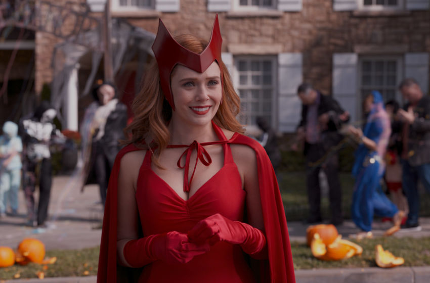Elizabeth Olsen as Wanda Maximoff in Marvel Studios? WANDAVISION. Photo courtesy of Marvel Studios. ?Marvel Studios 2021. All Rights Reserved.