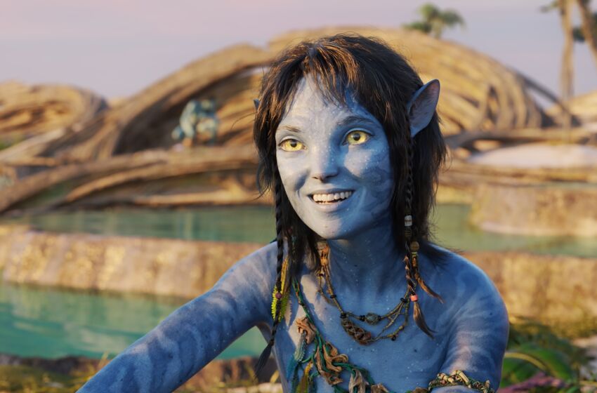 Kiri (Sigourney Weaver) in 20th Century Studios' AVATAR: THE WAY OF WATER. Photo courtesy of 20th Century Studios. © 2022 20th Century Studios. All Rights Reserved.